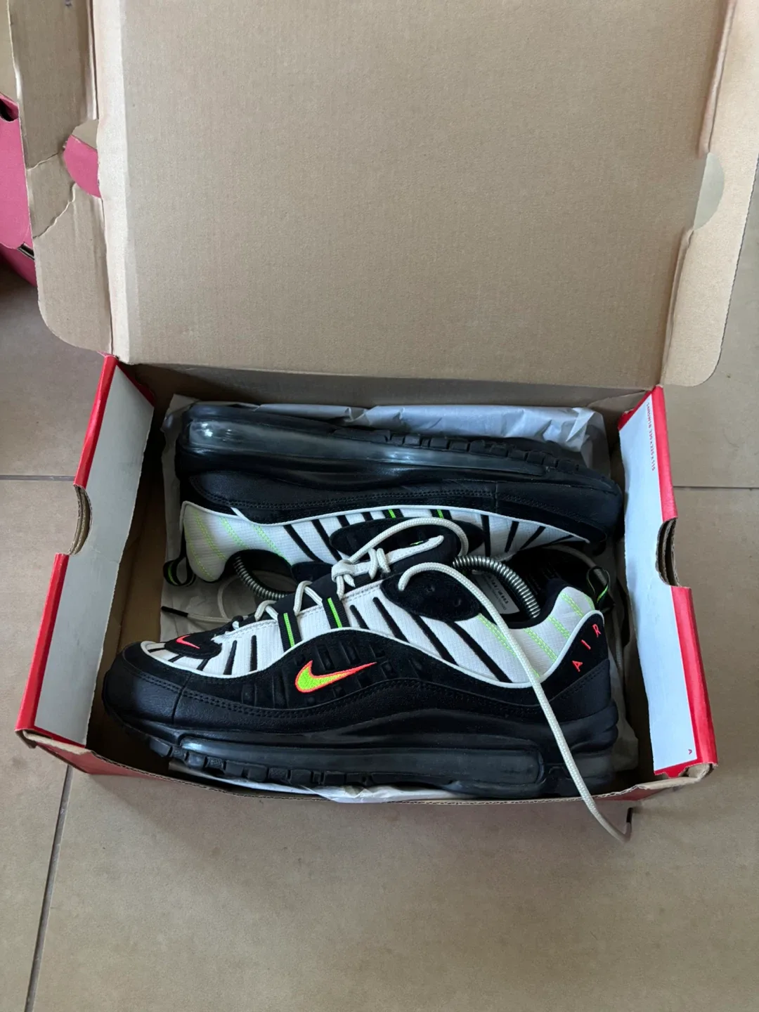 Nike Air Max 98 Platinum Tint/Black US 8.5 image indicator(2)