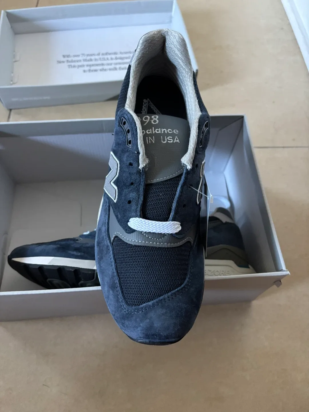 New Balance U998NV Blue Sneakers - Size 8.5 image indicator(2)