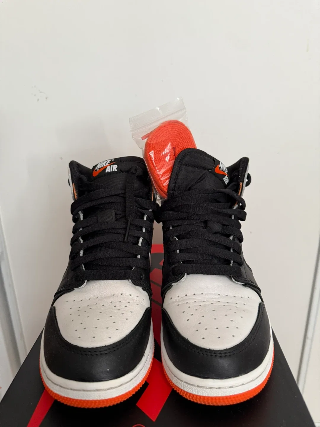 Nike Air Jordan 1 Retro High OG White/Black-Electro Orange image indicator(3)