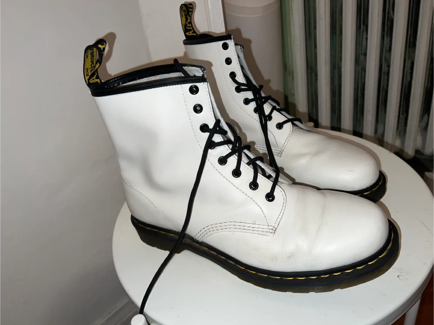 Dr. Martens 1460 White Leather Boots image indicator(2)