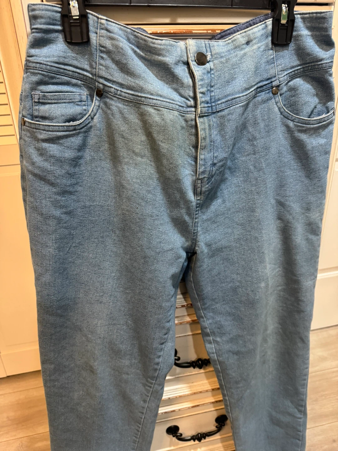 Women Denim Moves Light Wash Denim Jeans - photo 4
