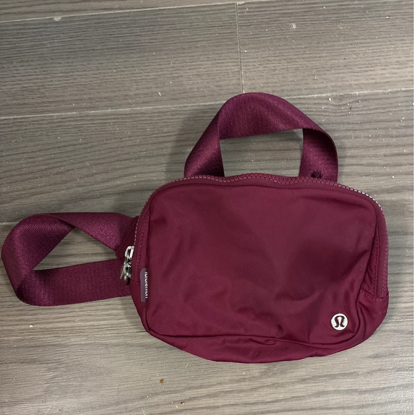 Lululemon Everywhere Belt Bag Maroon thumbnail