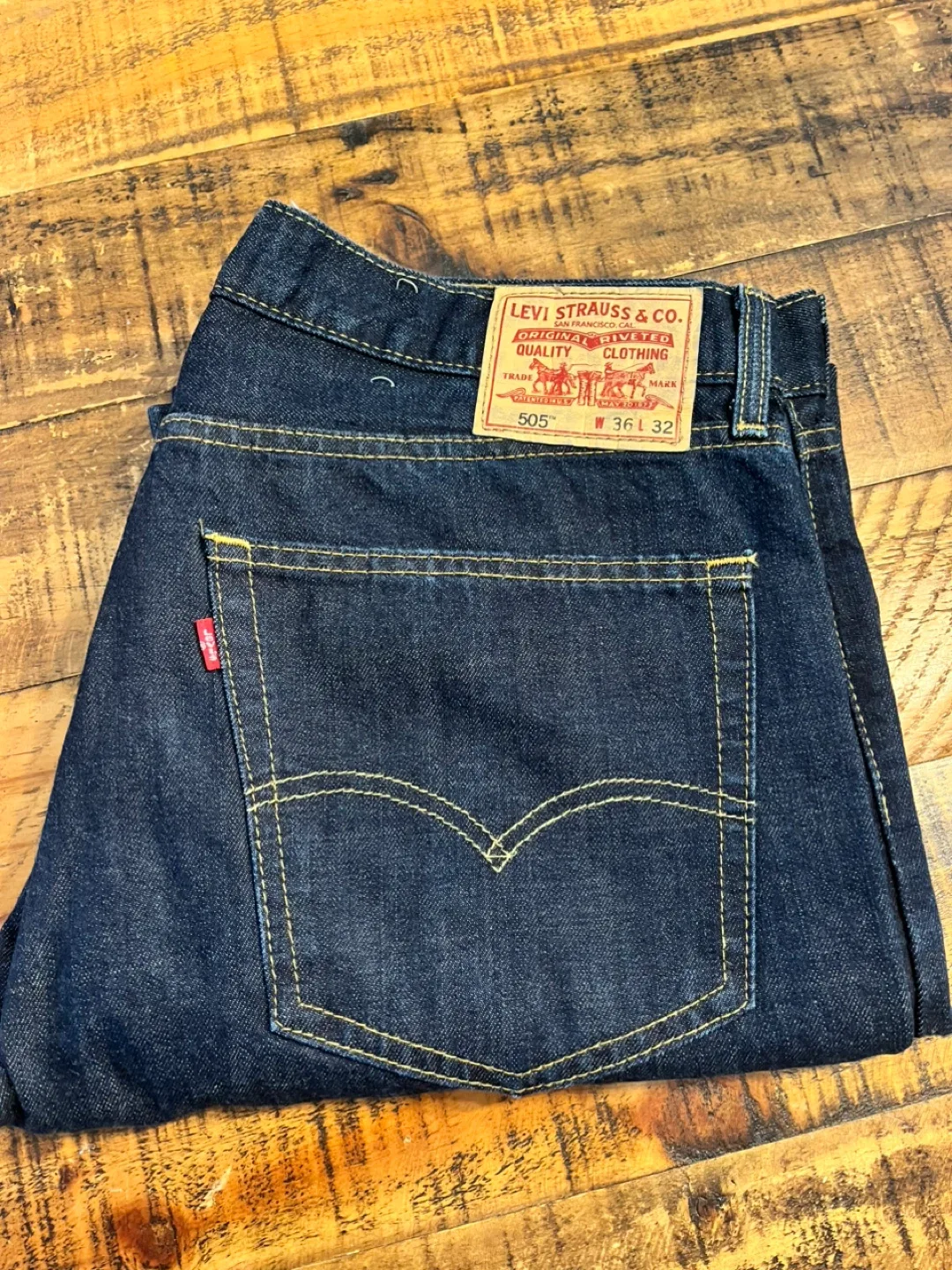 Levi's 505 Jeans - Size 36x32 image indicator(3)