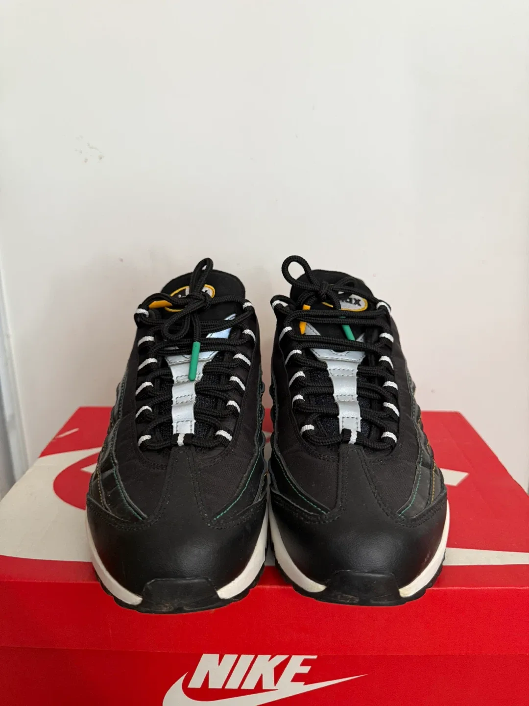 Nike Air Max 95 Black Sneakers image indicator(2)
