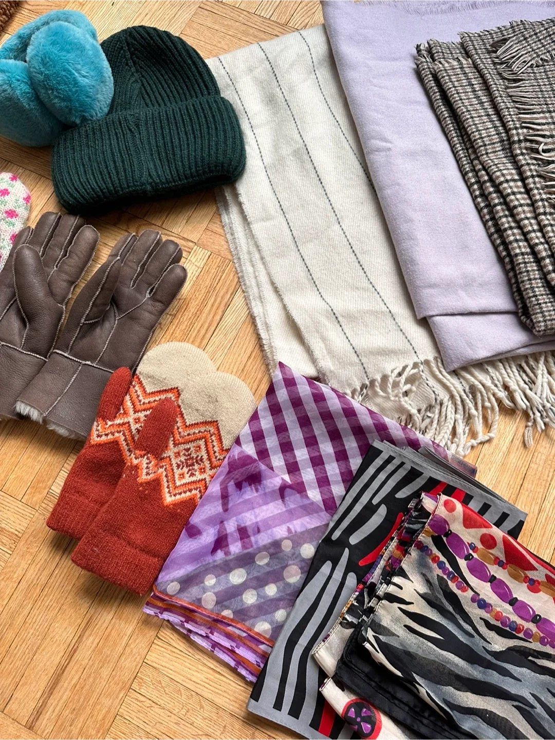 MOVING SALE Assorted Winter Accessories image indicator(3)