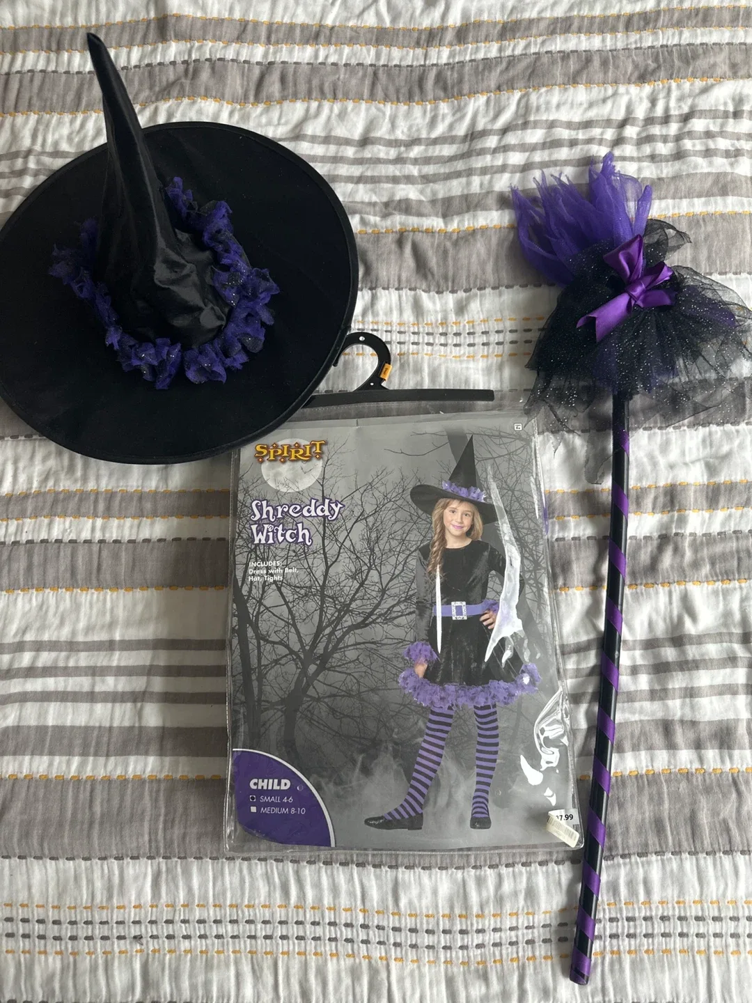 🥕 Spirit Shreddy Witch Costume - Size small (age 4-6) image indicator(4)