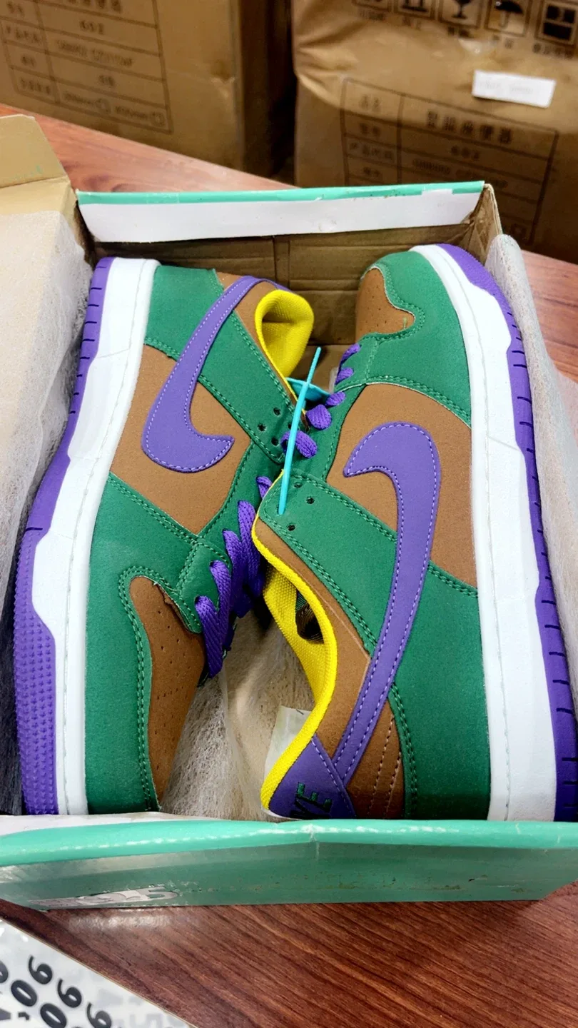 Nike Dunk Low Pro SB "Hemp" Sneakers image indicator(10)