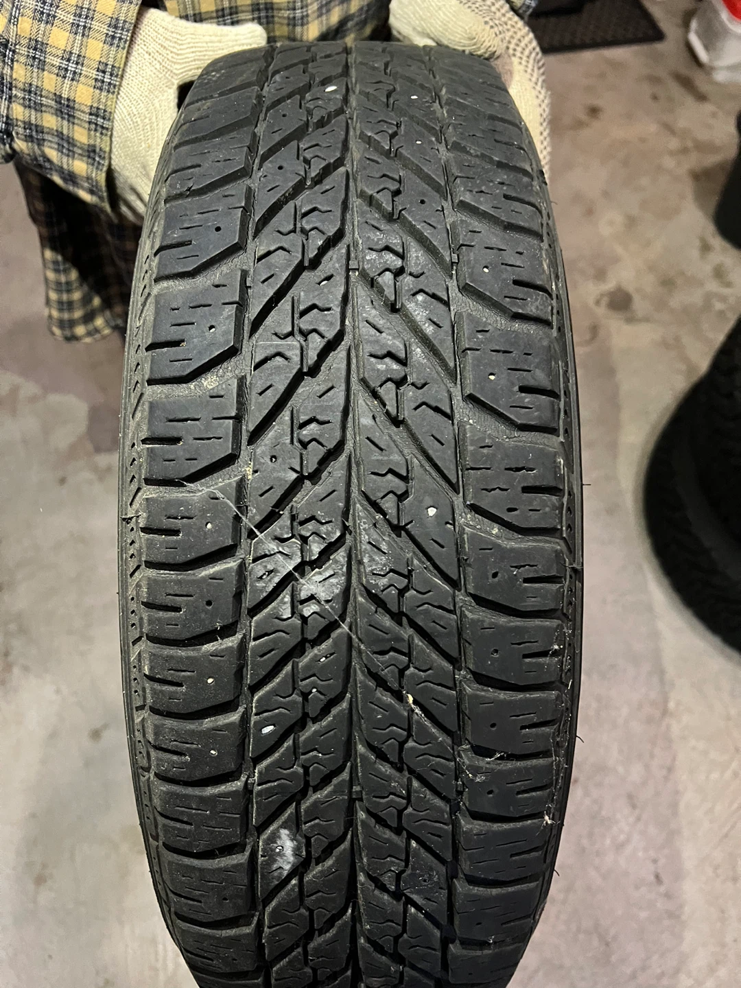 185/65R15 goodyear winter tire - photo 2