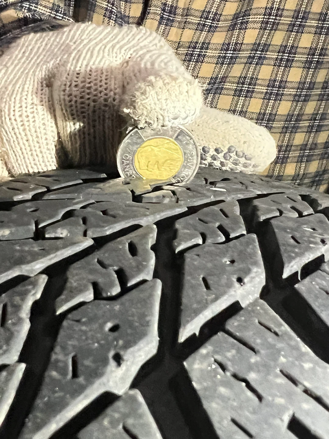 185/65R15 goodyear winter tire - photo 3