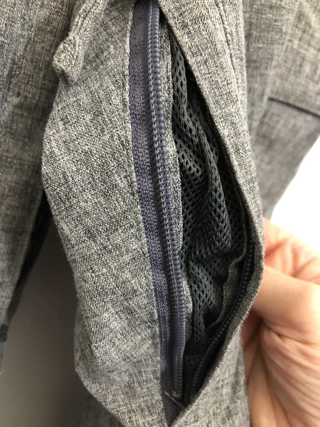 Children’s Grey Snowpants. Size Medium. image indicator(3)