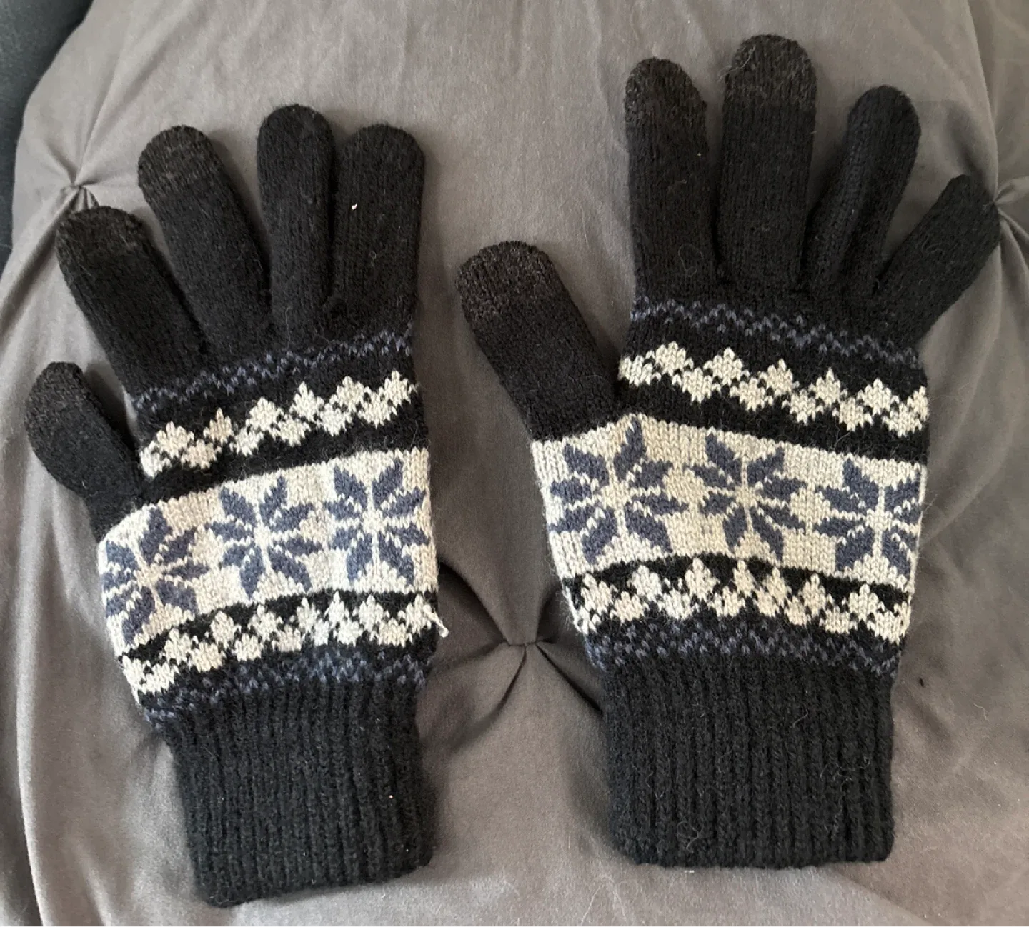 Winter Gloves - Black with Snowflake Pattern thumbnail