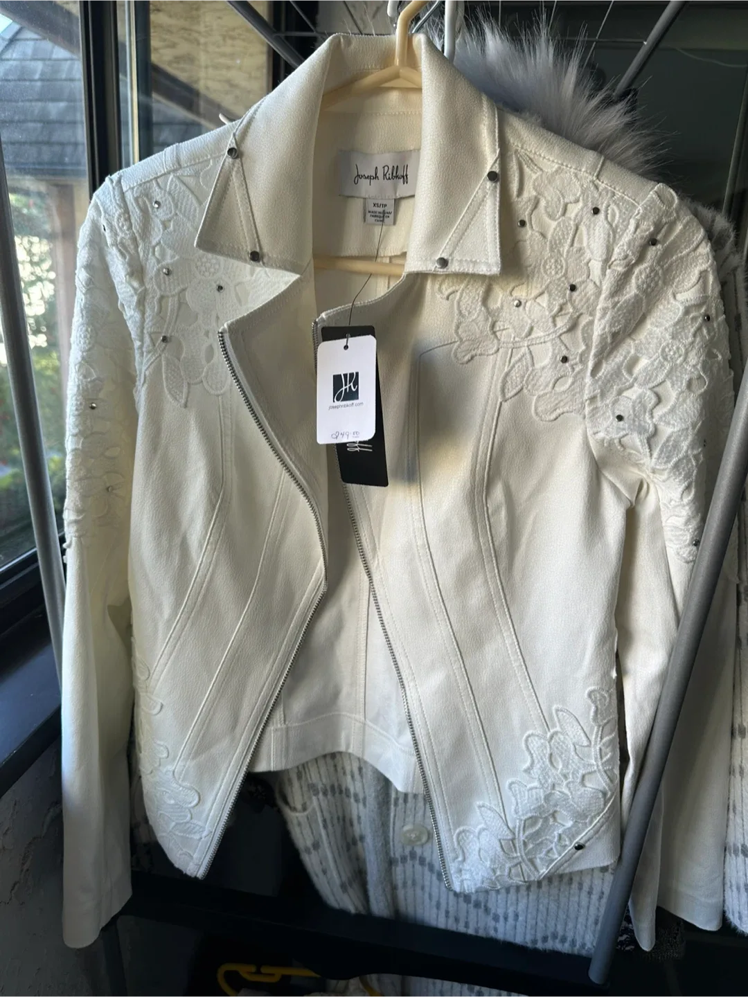 Joseph Ribkoff XS/TP Cream Jacket image indicator(3)