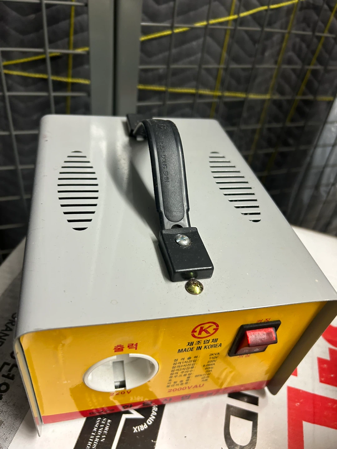 Voltage Converter - Made in Korea (가정용 변압기/트랜스/도란스) - photo 2