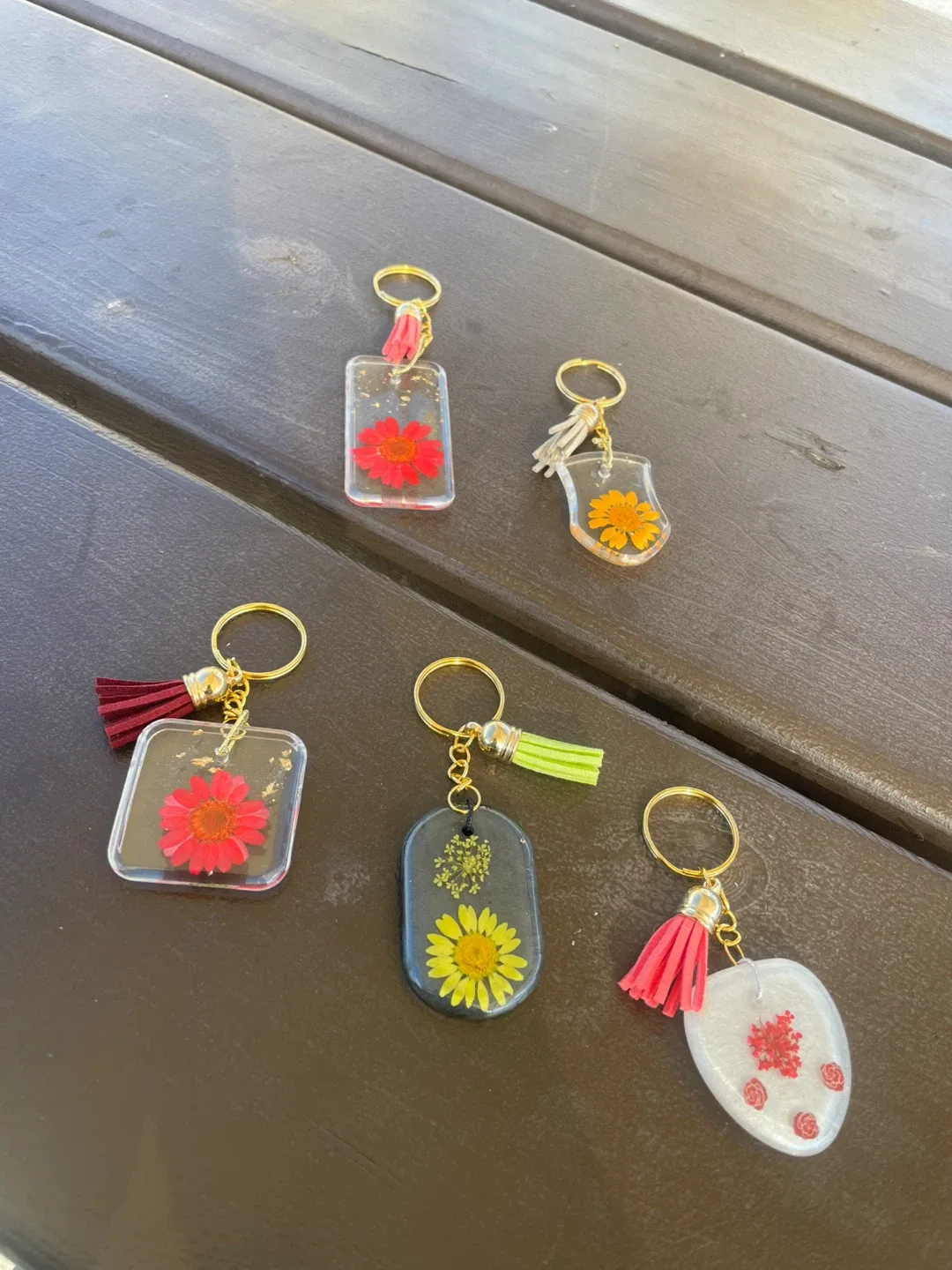 Handmade Resin Flower Keychains thumbnail