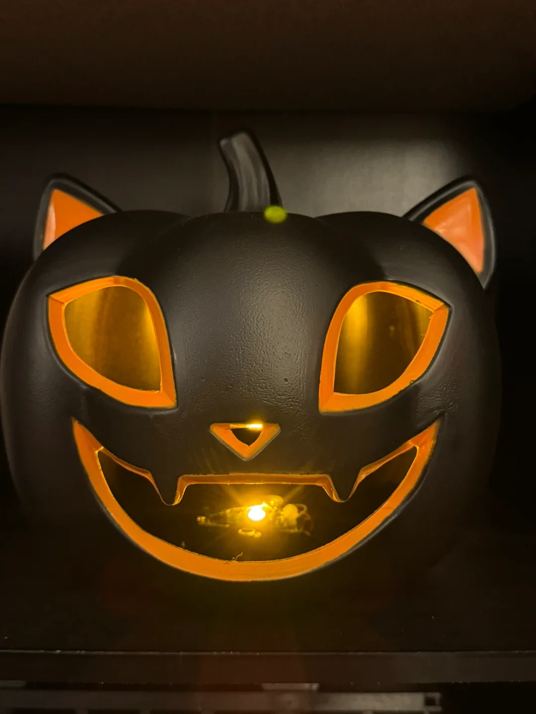 Halloween Cat Pumpkin Decoration thumbnail
