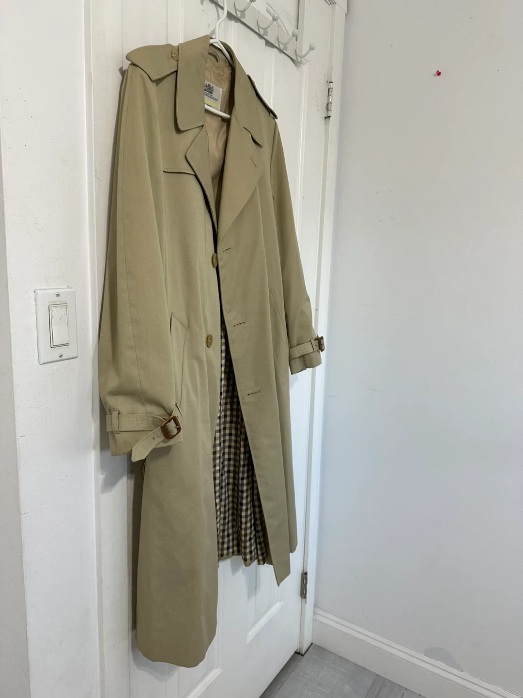 Aqua 5 Beige Trench Coat image indicator(4)