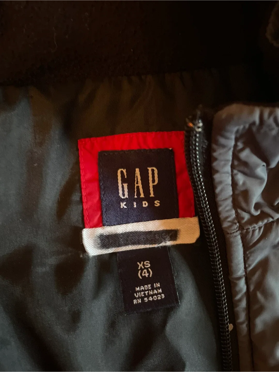 GAP Kids Puffer Jacket - Size XS (4) image indicator(2)