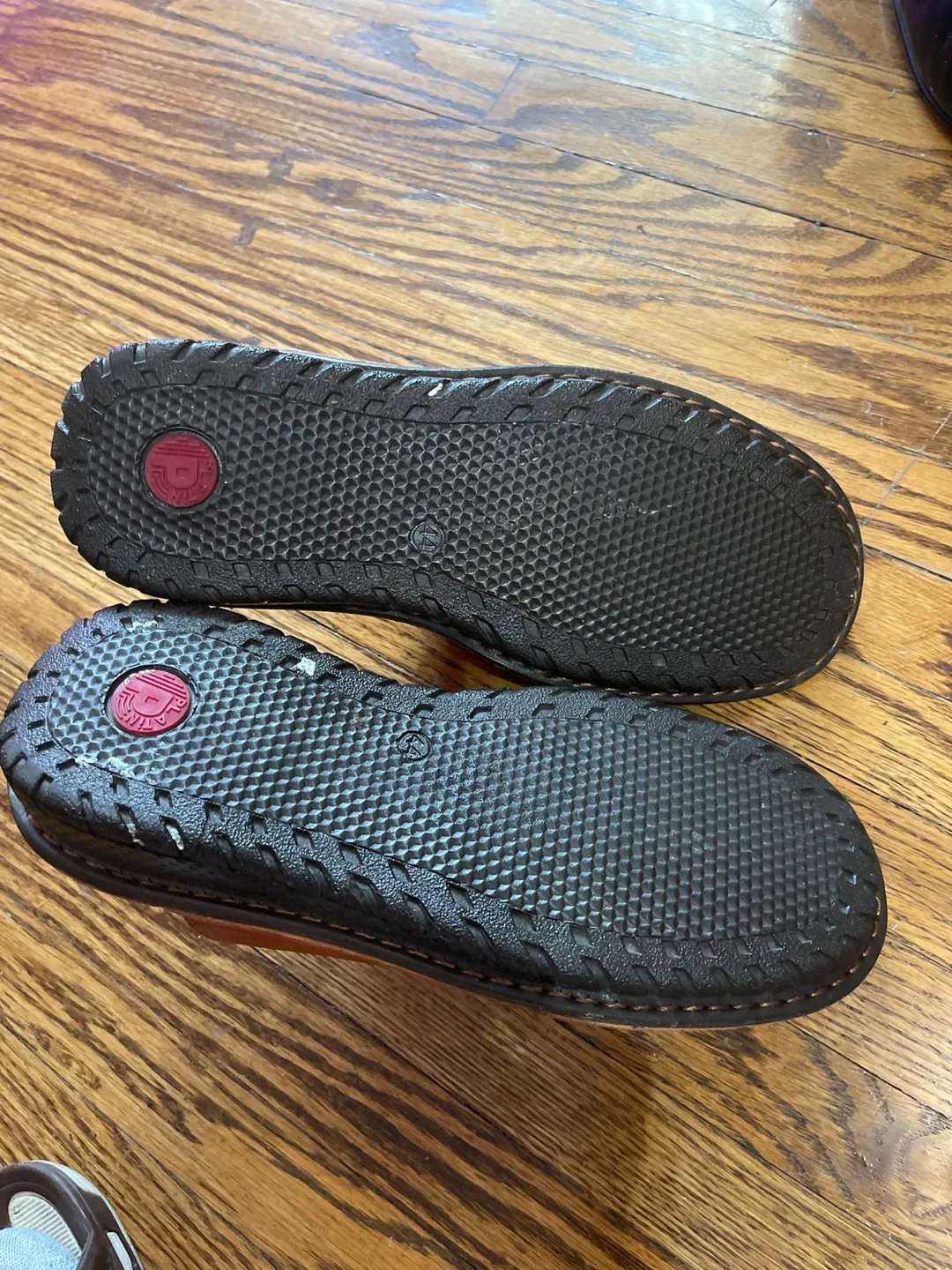 Platin Leather Slides - Size 44 or 11 US image indicator(3)