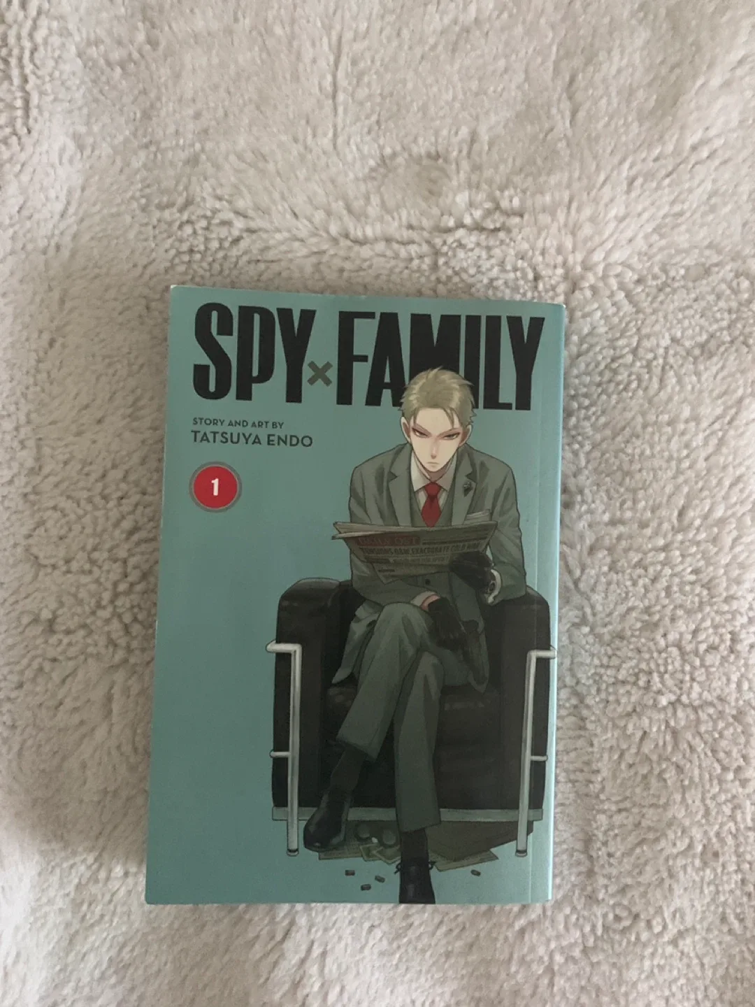 Spy x Family Vol. 1 by Tatsuya Endo thumbnail