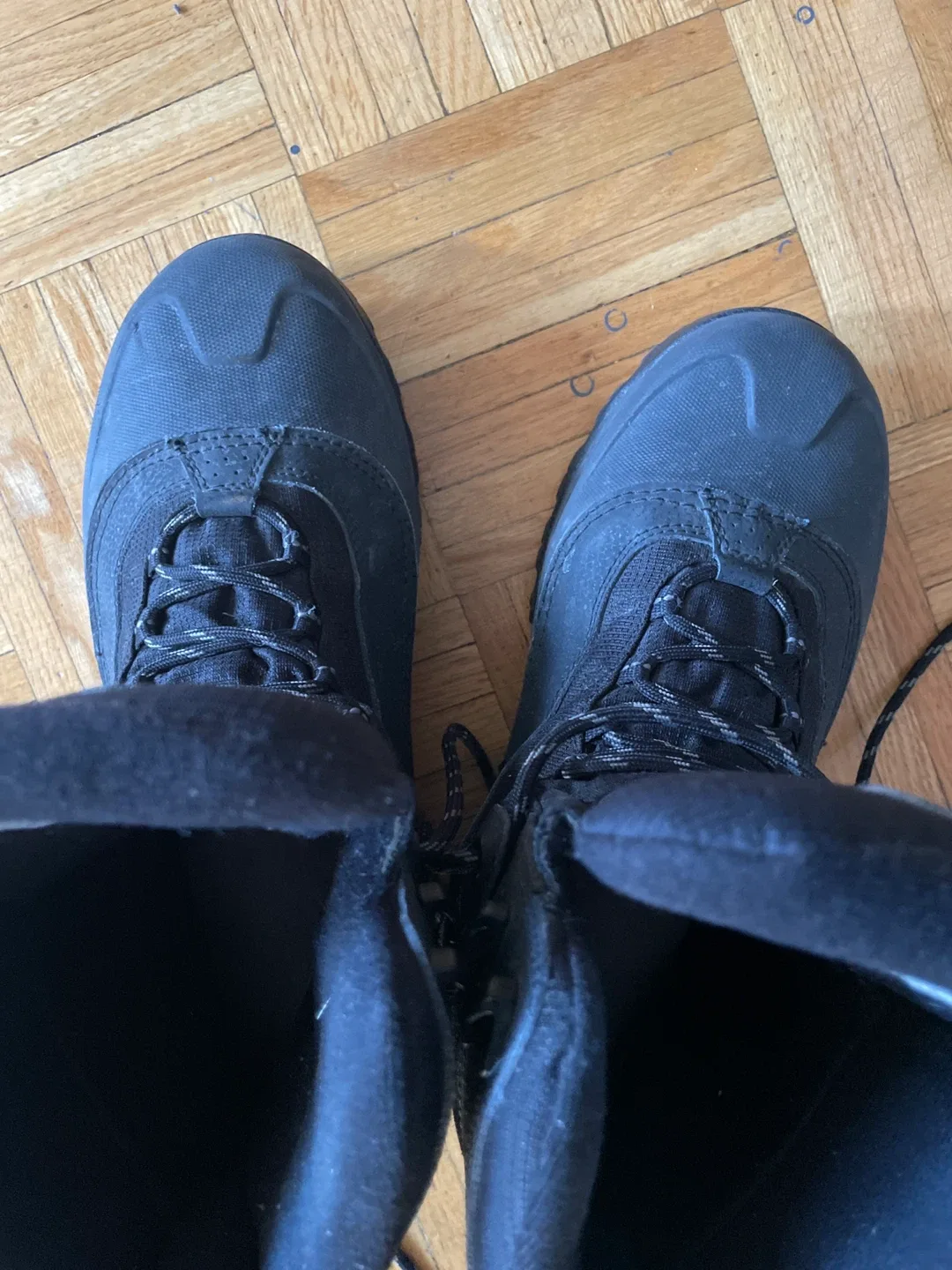 Columbia Men's BM1618-010 Winter Boots - Size 8 image indicator(6)