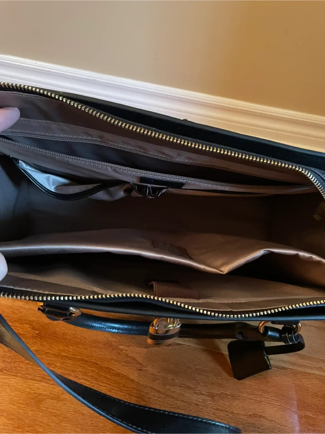 Bostanten Leather Womens Briefcase image indicator(2)