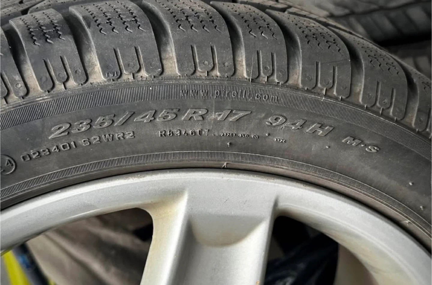Pirelli Winter Tires 235/45R17 - photo 3