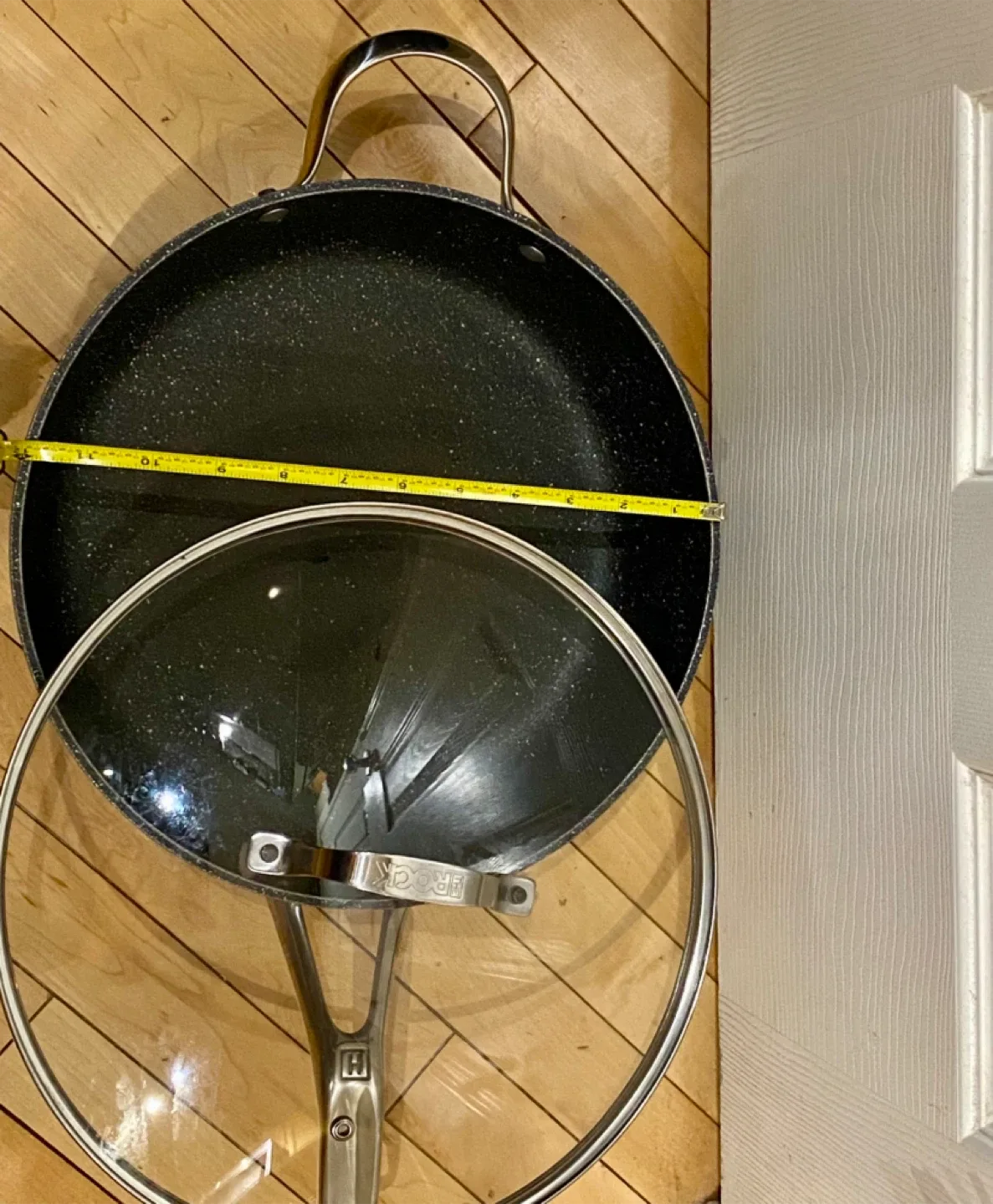 🥕 The Rock 12-inch Fry Pan with Lid image indicator(2)