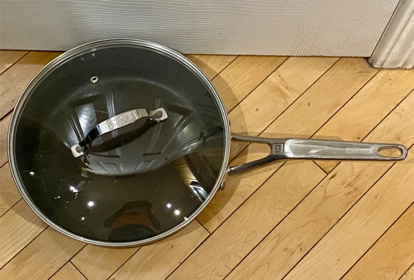 🥕 The Rock Frying Pan with Lid thumbnail