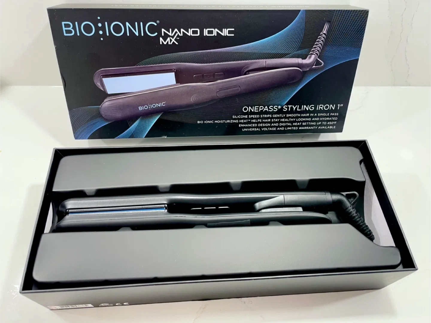AUTHENTIC BIO IONIC OnePass Flat Iron Straightener. New in Box image indicator(8)