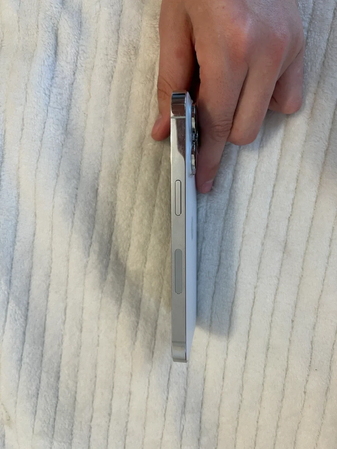 iPhone 14 pro icloud lock for parts only image indicator(6)