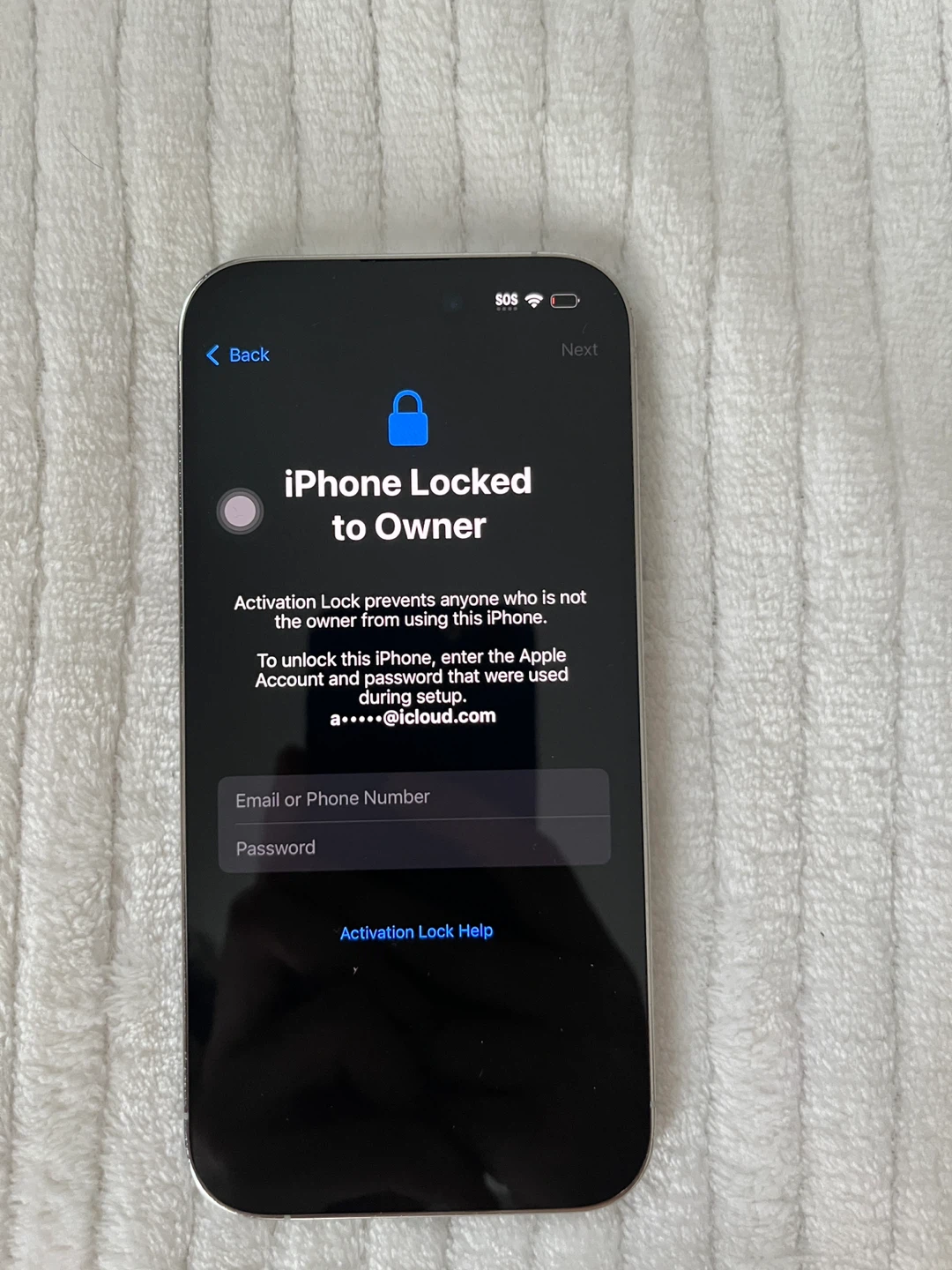 iPhone 14 pro icloud lock for parts only - photo 2