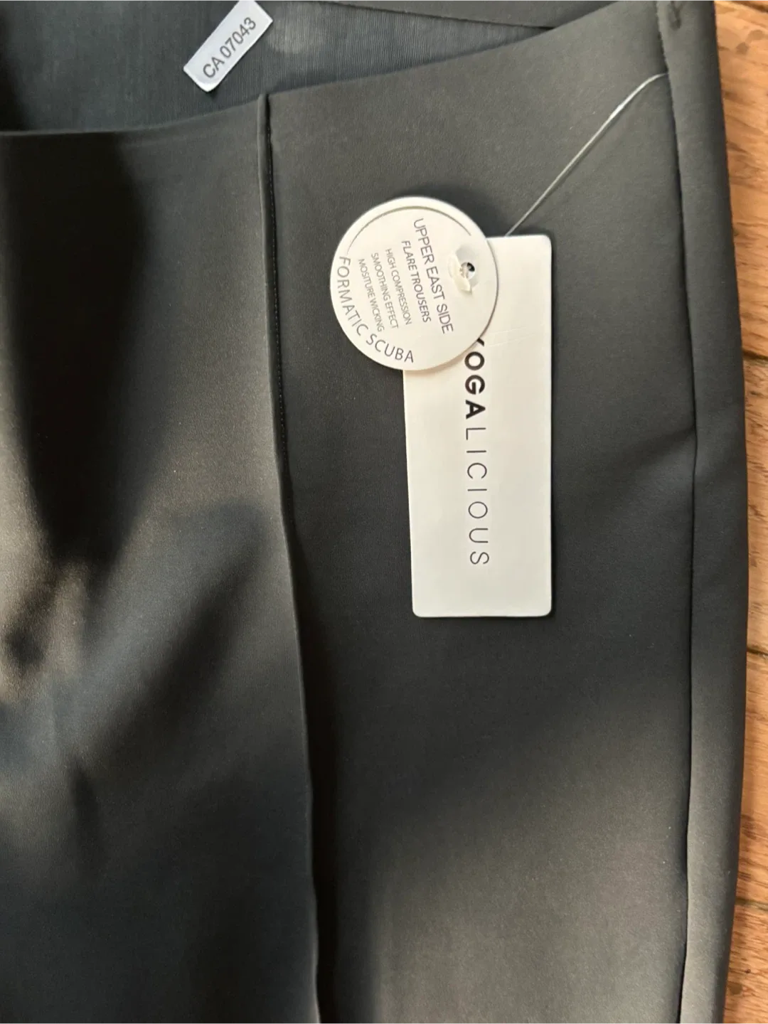 Yogalicious Formatic Scuba Upper East Side Flare Pant XL image indicator(3)