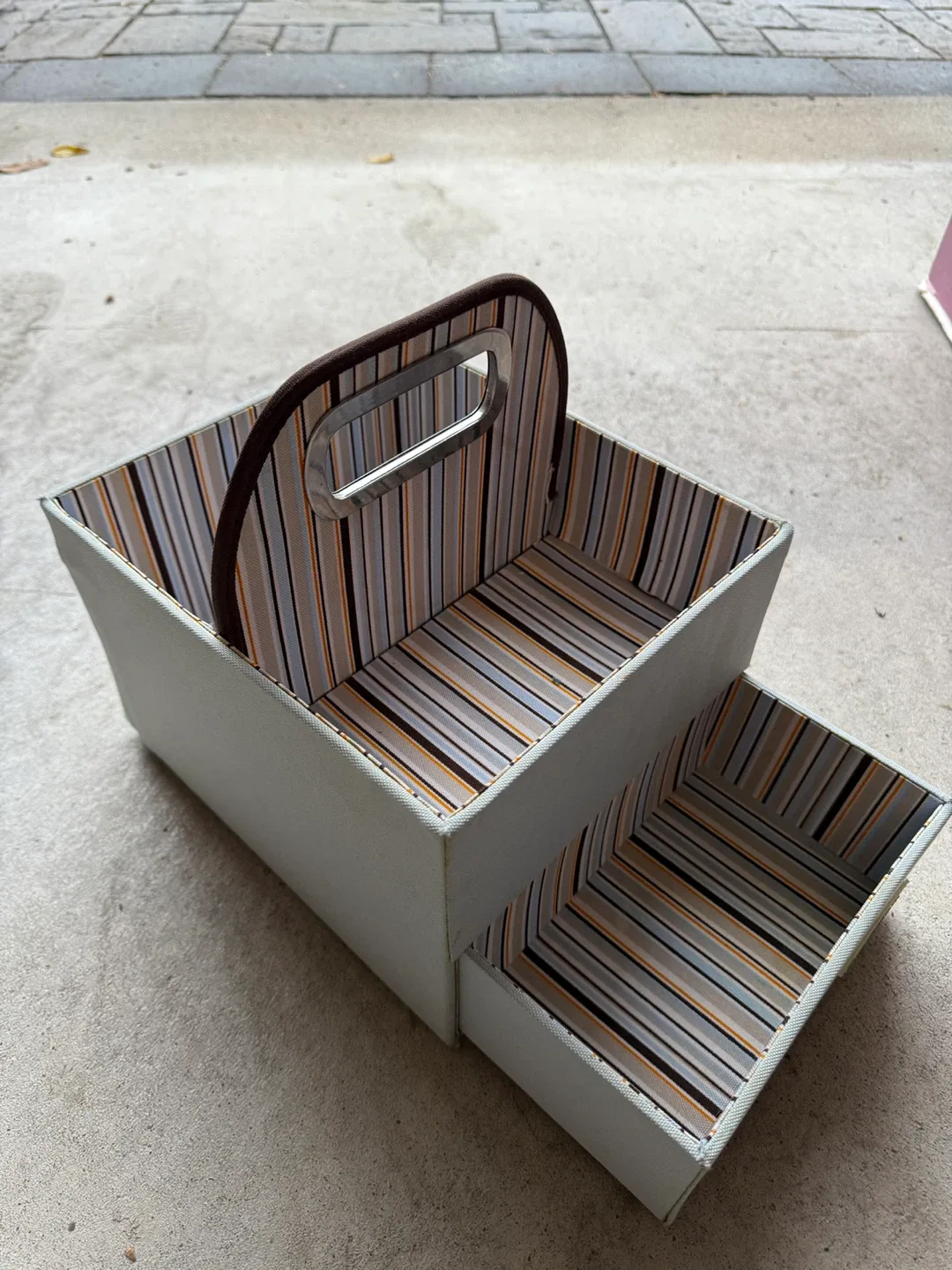 Two Tier Storage Box with Handle image indicator(2)