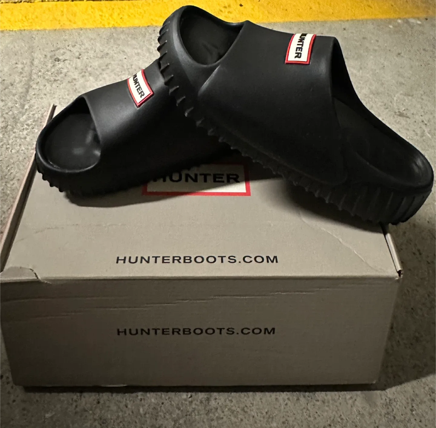 $40-Brand new-Hunter Sandal image indicator(2)