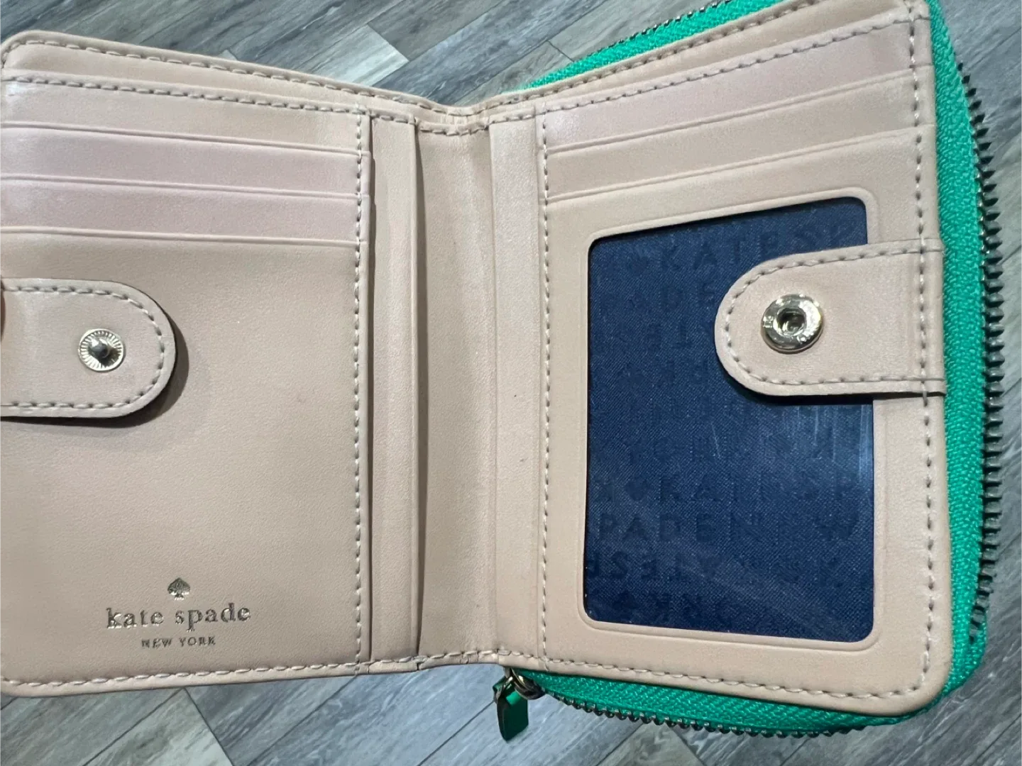 Kate Spade Green Leather Wallet image indicator(2)