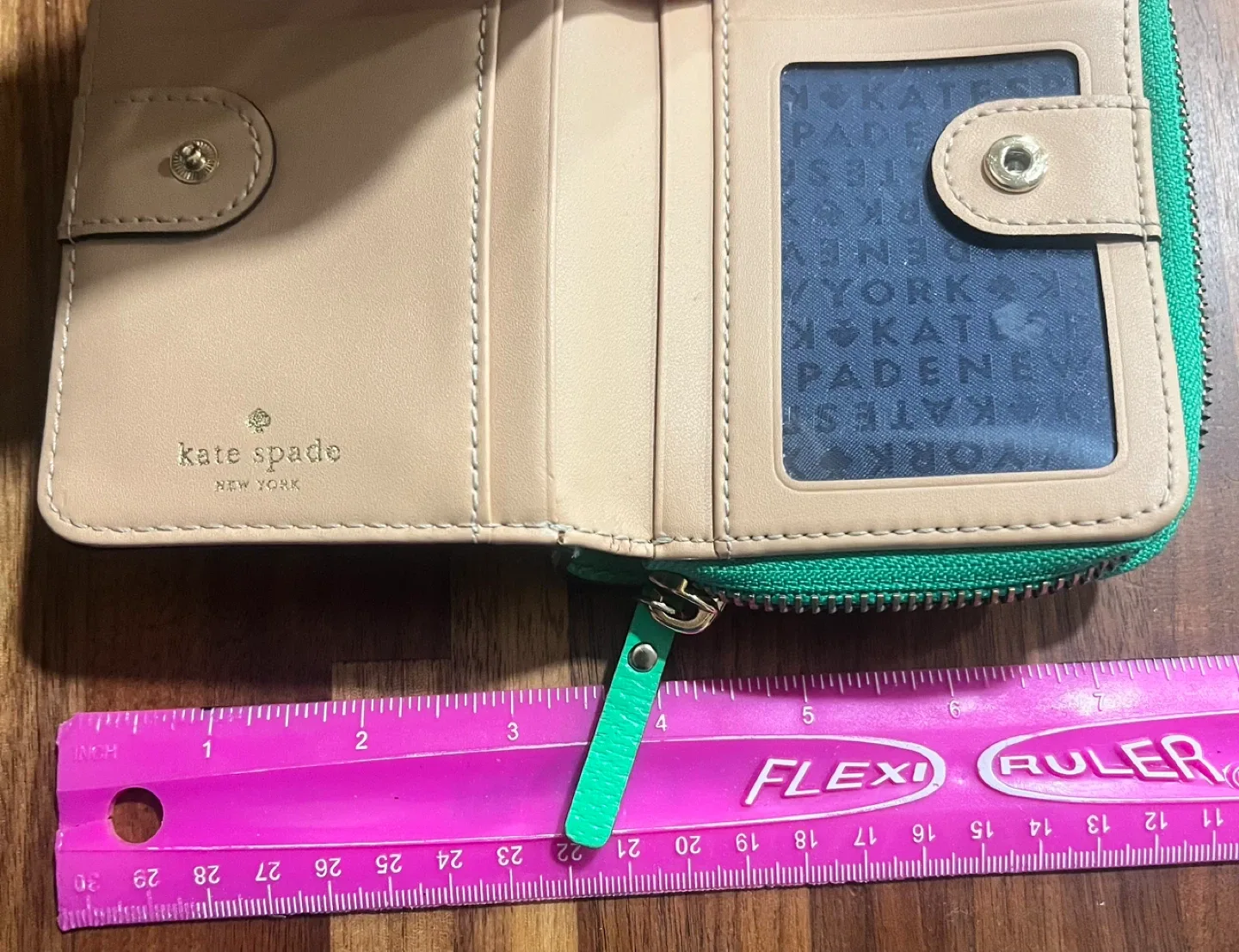 Kate Spade Green Leather Wallet image indicator(6)