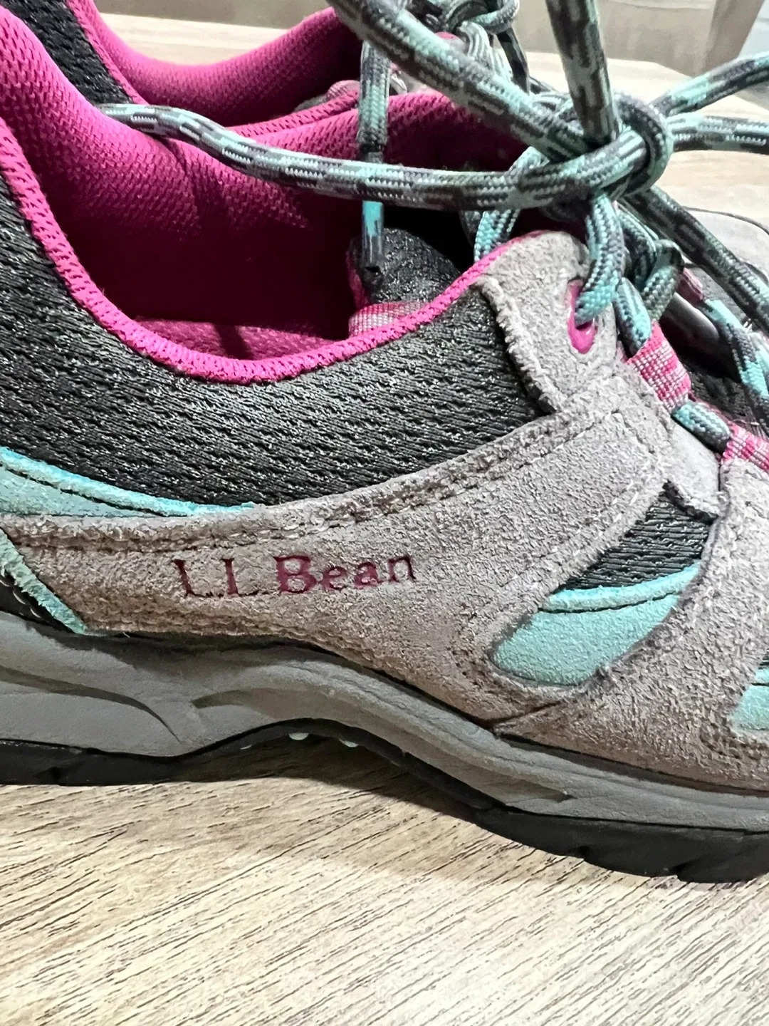 GIRLS size 3 L.L.Bean Gray/Pink Hiking Shoes image indicator(2)