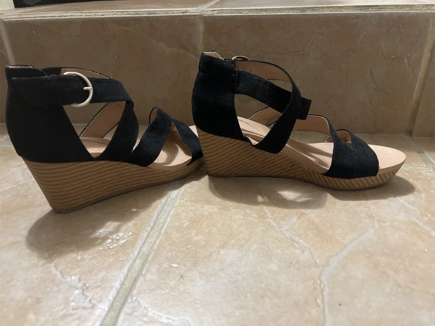 Dr. Scholl's Black Wedge Sandals Size 7.5 image indicator(4)