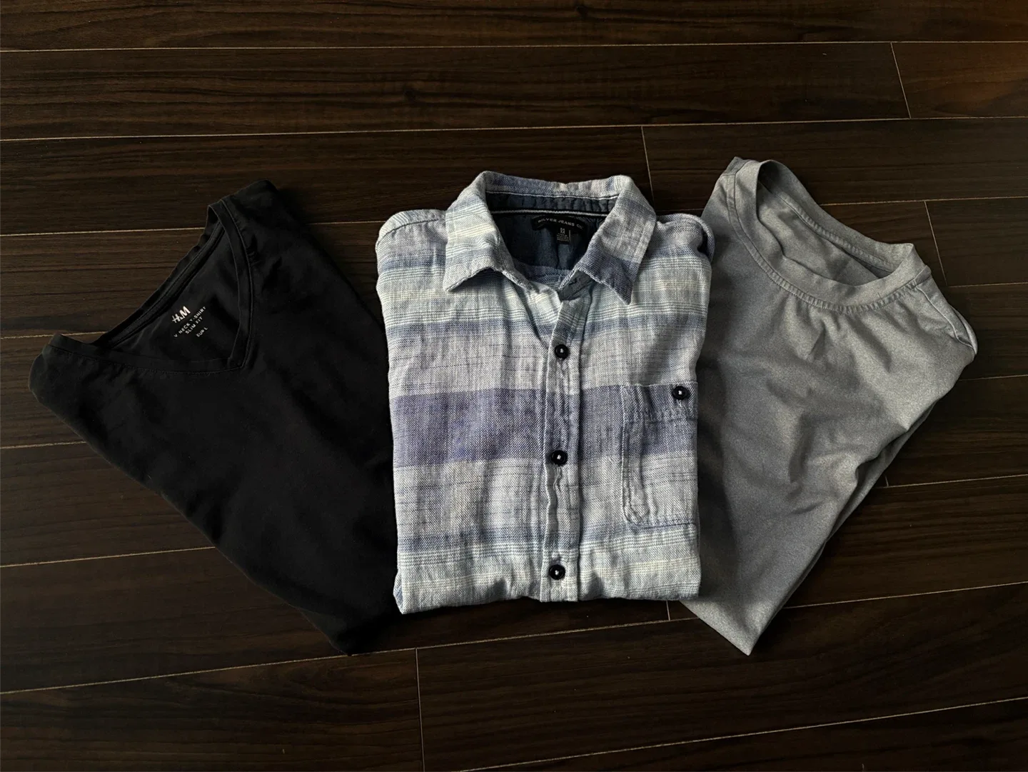 T-Shirts + Shirt bundle - Size M