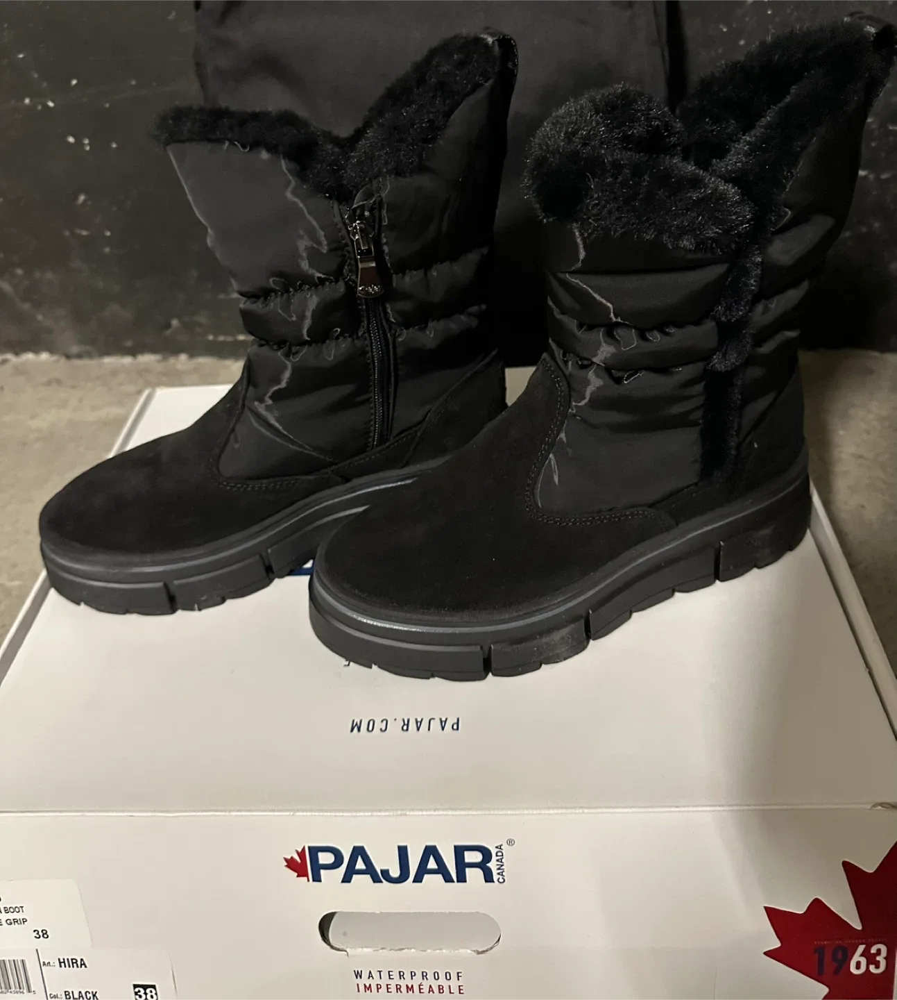 New-women’s Pajar Hira Waterproof Winter Boots - Size 38 image indicator(5)