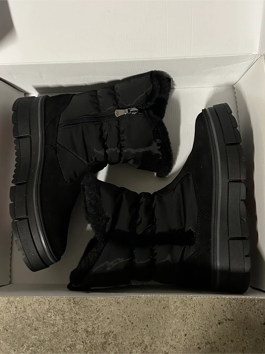 New-women’s Pajar Hira Waterproof Winter Boots - Size 38 image indicator(3)