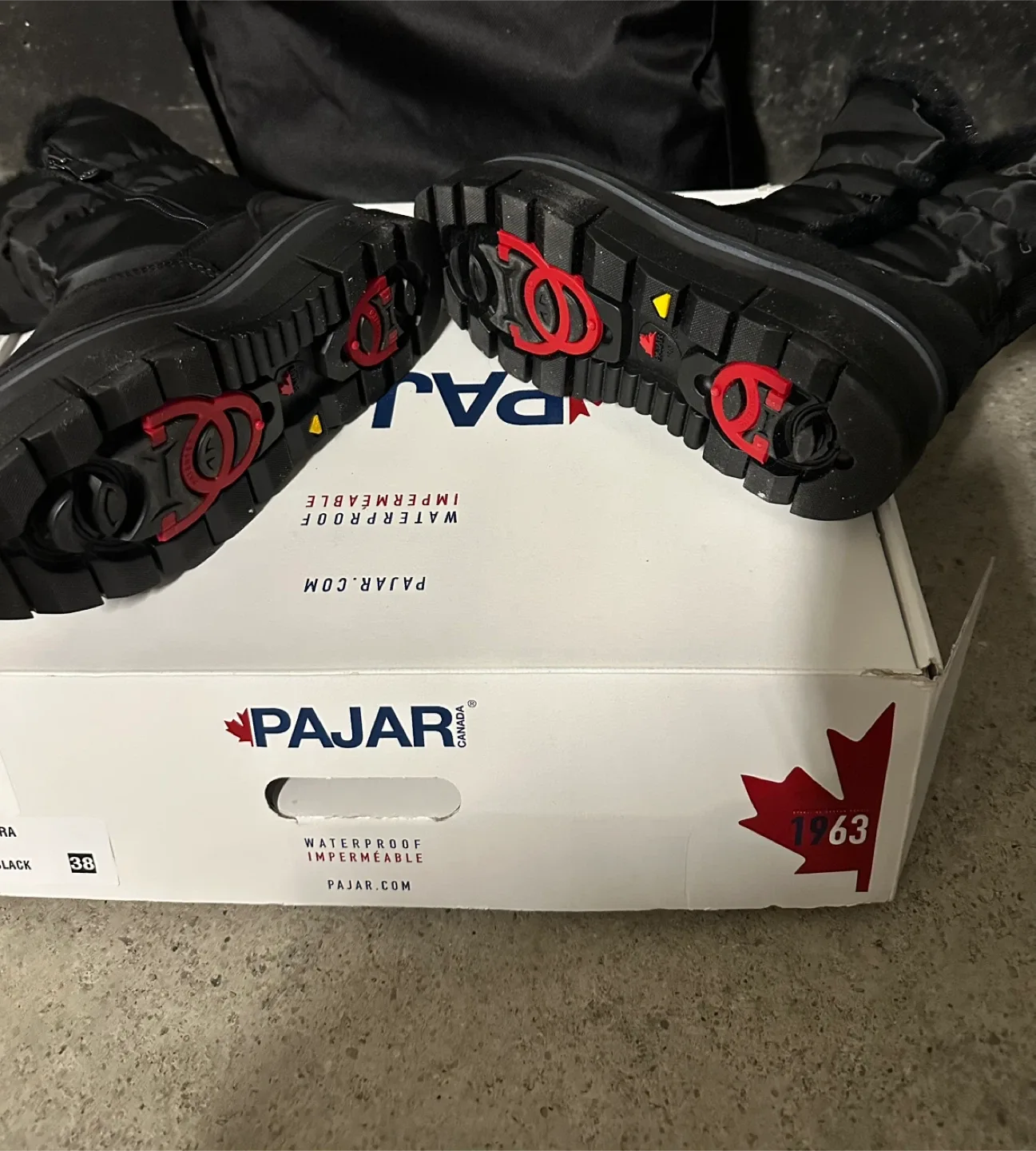 New-women’s Pajar Hira Waterproof Winter Boots - Size 38 image indicator(6)