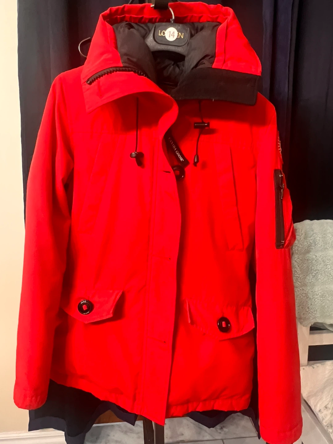 Canada Goose Montebello Parka - Red - Size SmalL - photo 2
