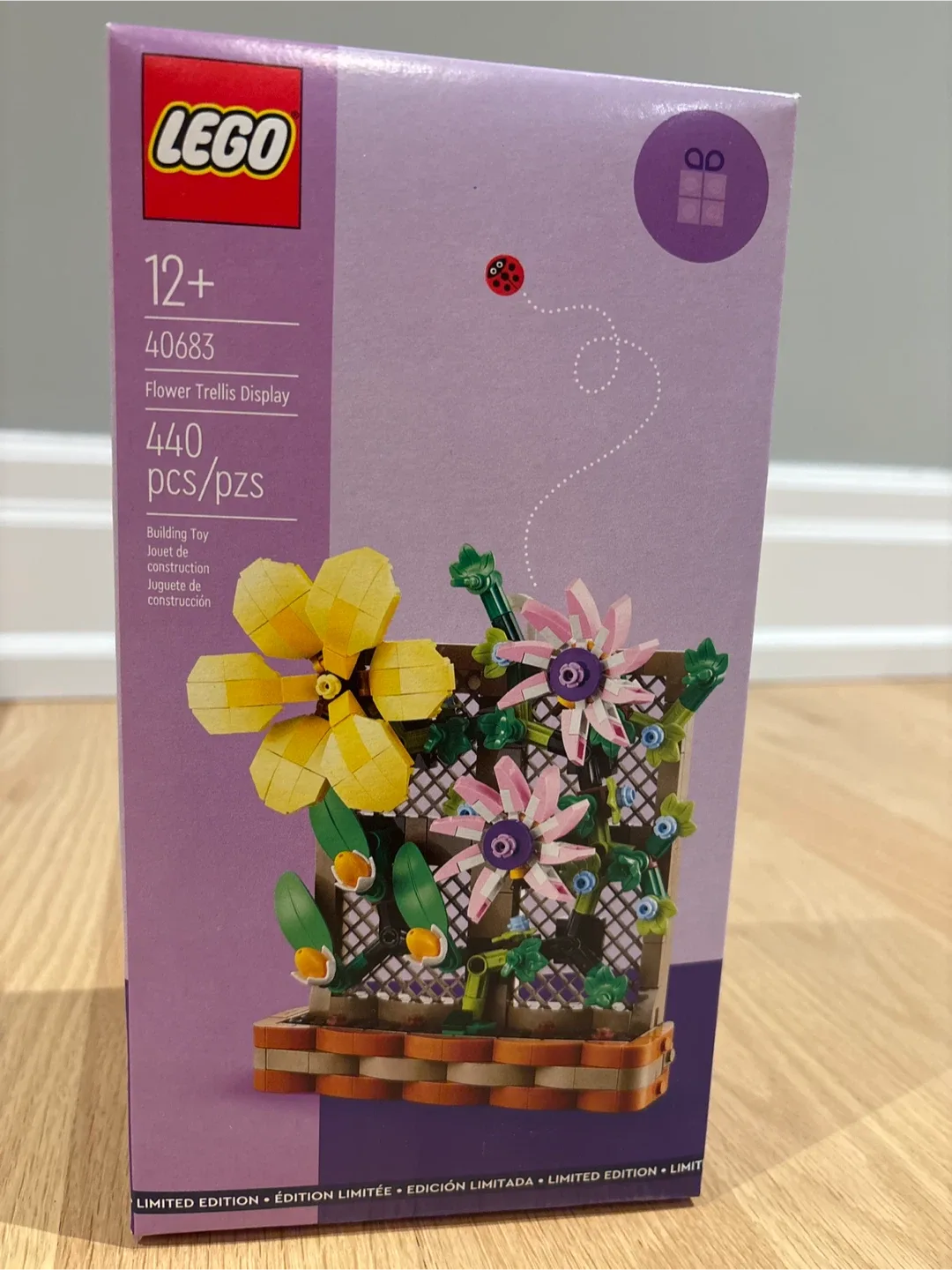 New LEGO 40683 Flower Trellis Display (Limited Edition) thumbnail