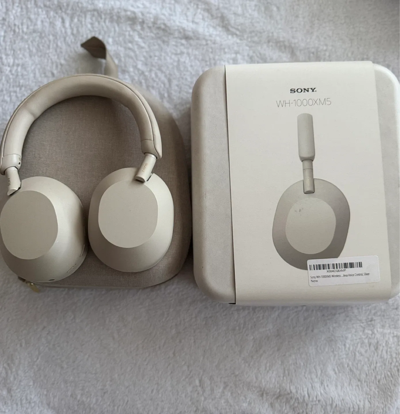 Sony WH-1000XM5 Wireless Noise-Canceling Headphones thumbnail