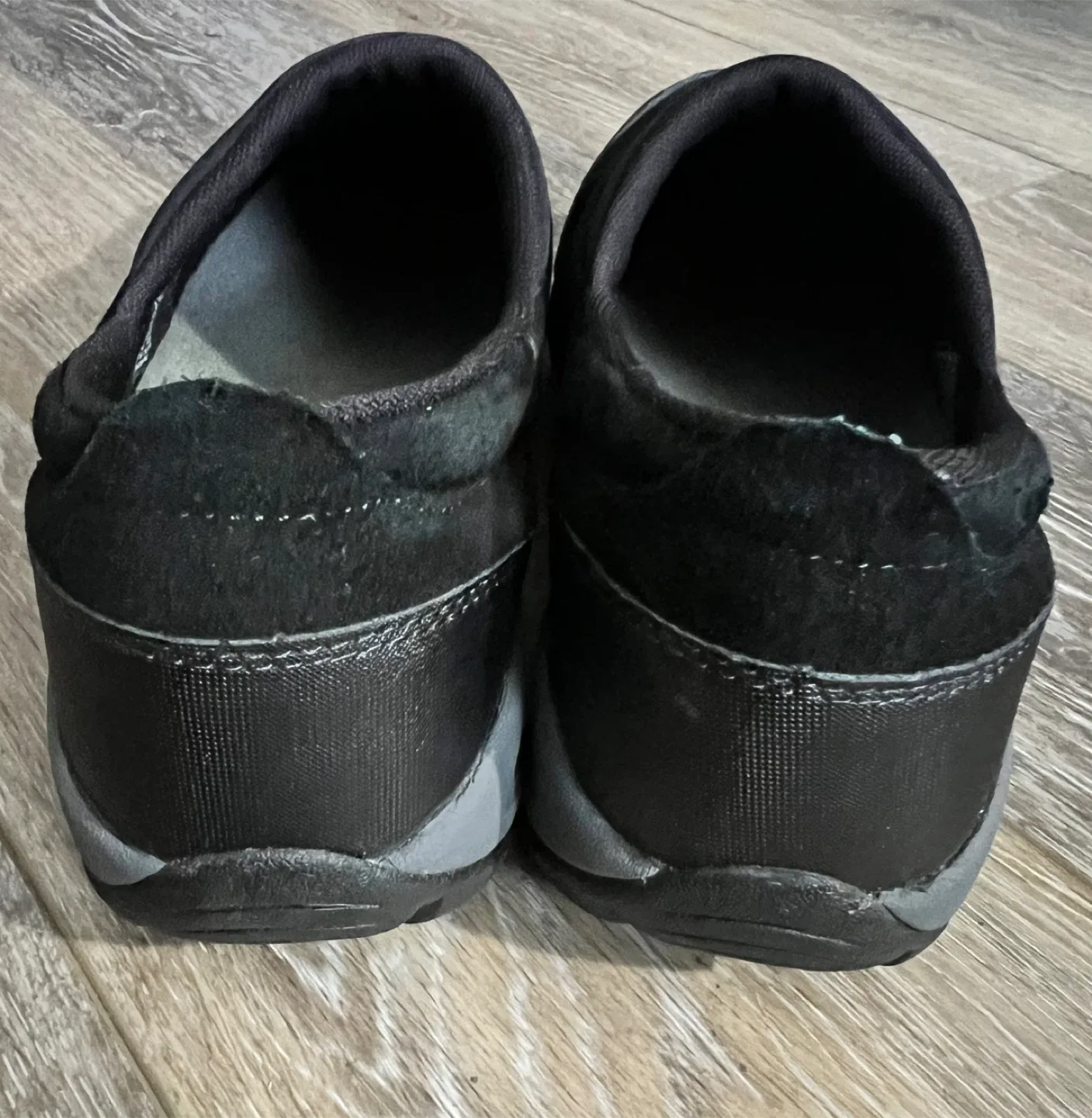 Easy Spirit Black Suede Leather Shoes - Size 9 image indicator(3)