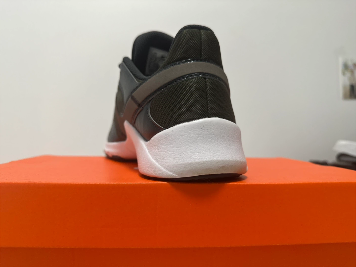 Nike Essential 2 - photo 5