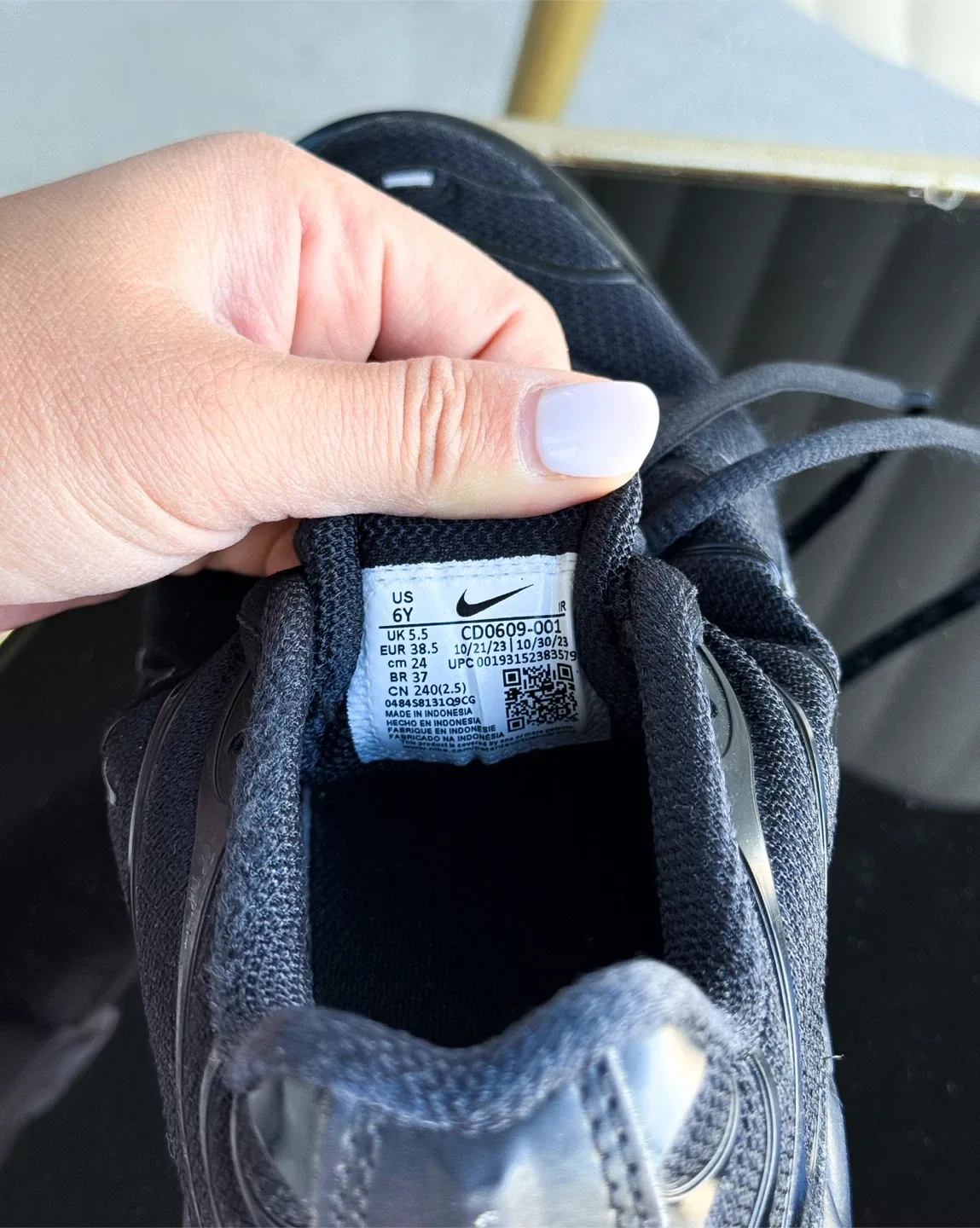 Nike Air Max Plus Black image indicator(4)