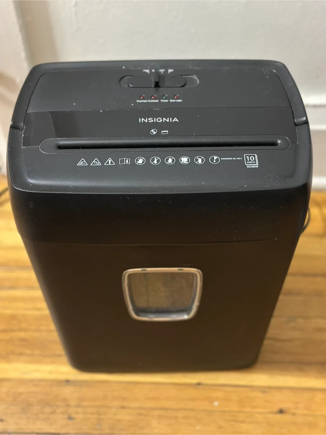 Insignia Paper Shredder - Home/Office