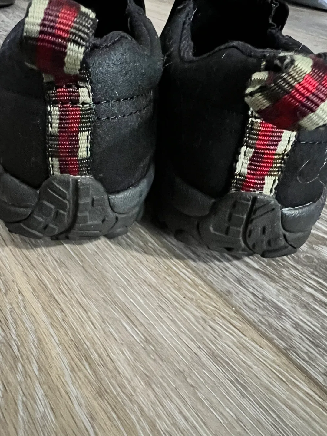 Merrell Black Slip-On Shoes image indicator(4)